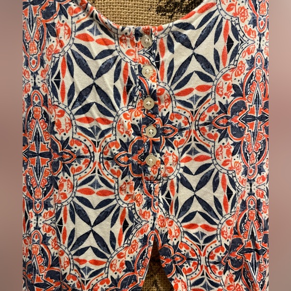 Patterned Tank Top - Picture 6 of 6